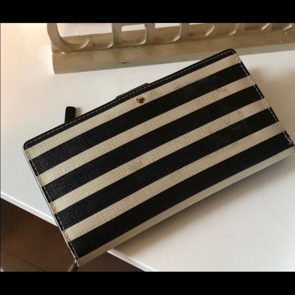 EUC Kate Spade Wallet - Picture 7 of 7